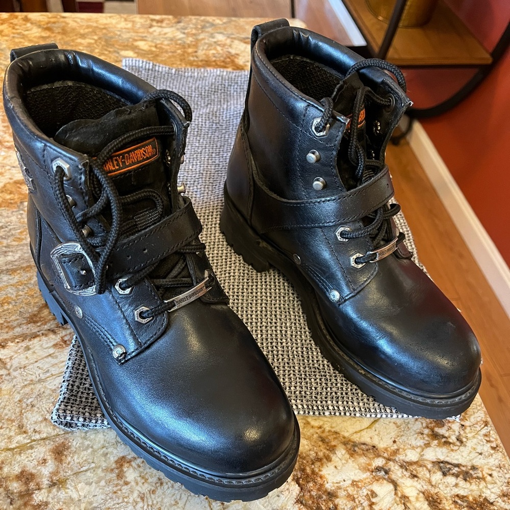 Ladies Harley Davidson boots